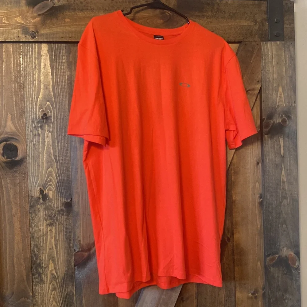 Oakley tshirt size xl - Picture 2 of 3